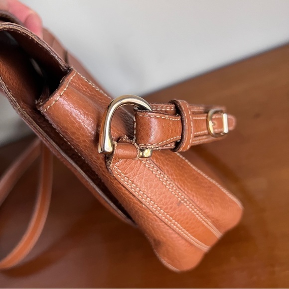 Burberry Vintage Leather Flap Crossbody Bag - Picture 3 of 13